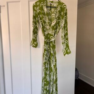 Zara Olive and White Patterned Long Sleeve Dress